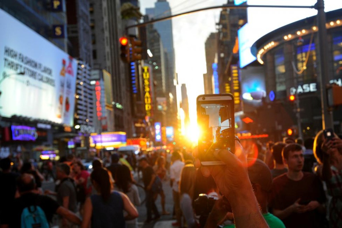 Kinh ngac hien tuong Manhattanhenge o New York-Hinh-2